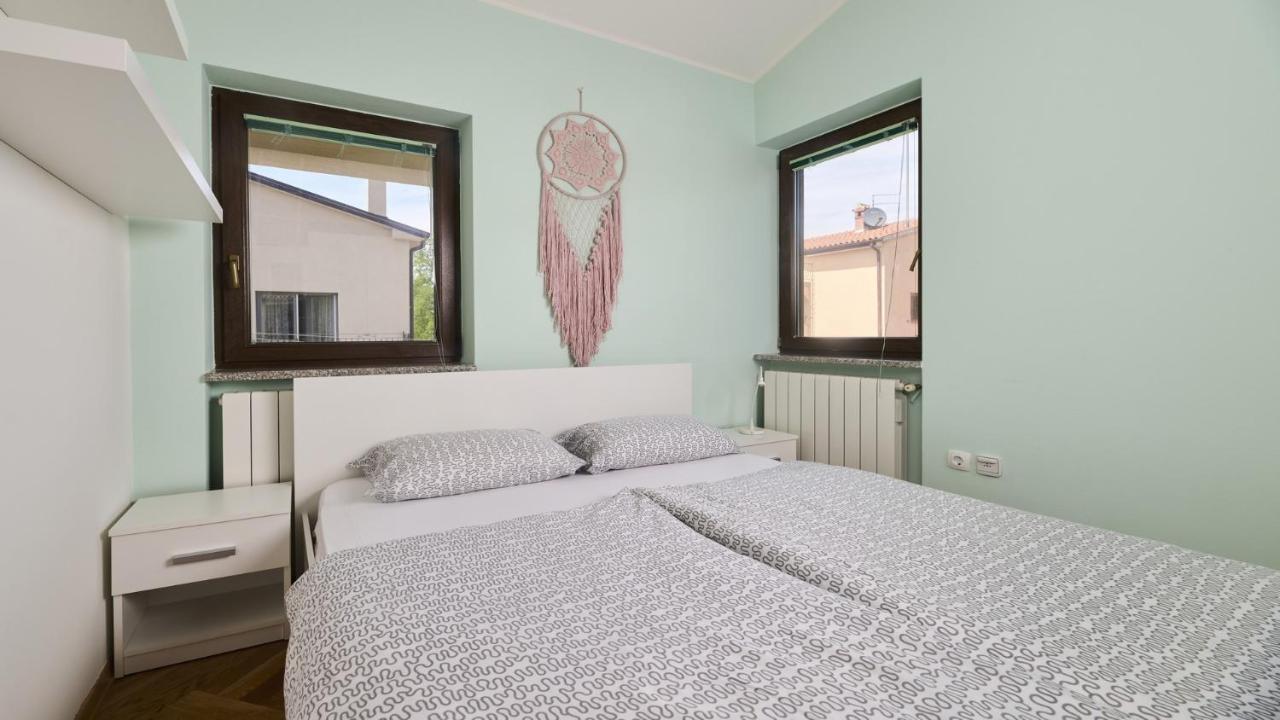 Apartment Iriska Novigrad  Екстер'єр фото